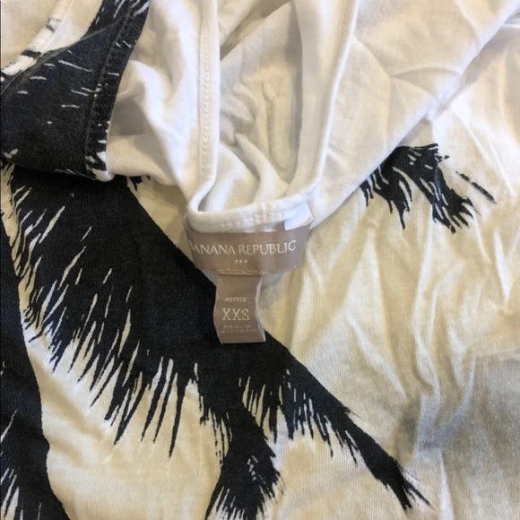 Banana Republic tank top- XXSP - Picture 2 of 3